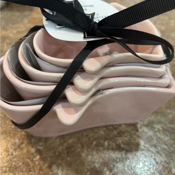 Rae Dunn Set of Pink Ceramic ghost shaped Measuring Cups - Picture 2 of 5